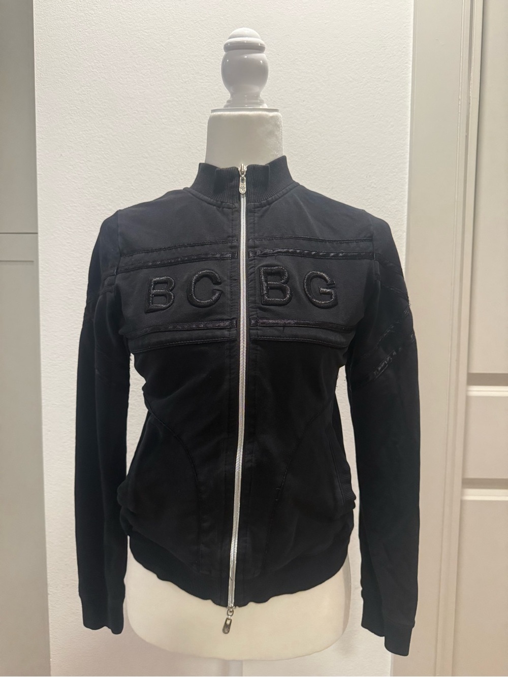 BCBG Max Azria Vintage Y2K Black Logo Zip Up Jacket Medium